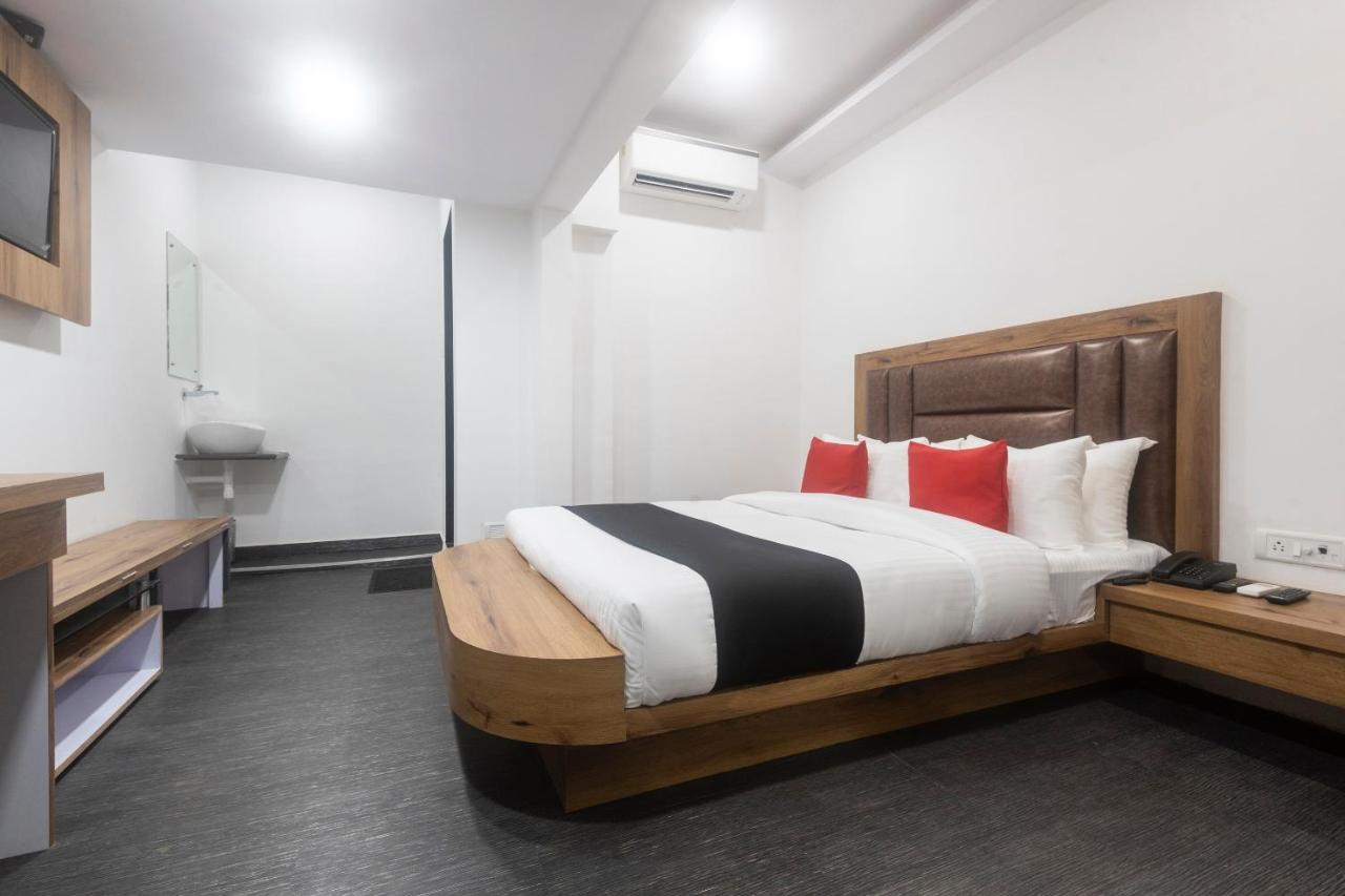 Capital O 68823 Baba'S Residency Hotel Mumbai Exterior photo