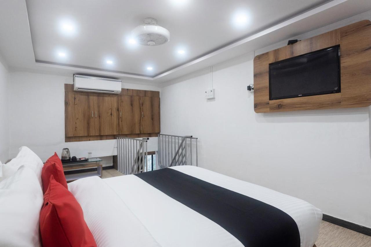 Capital O 68823 Baba'S Residency Hotel Mumbai Exterior photo