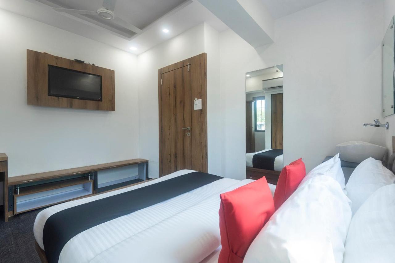 Capital O 68823 Baba'S Residency Hotel Mumbai Exterior photo