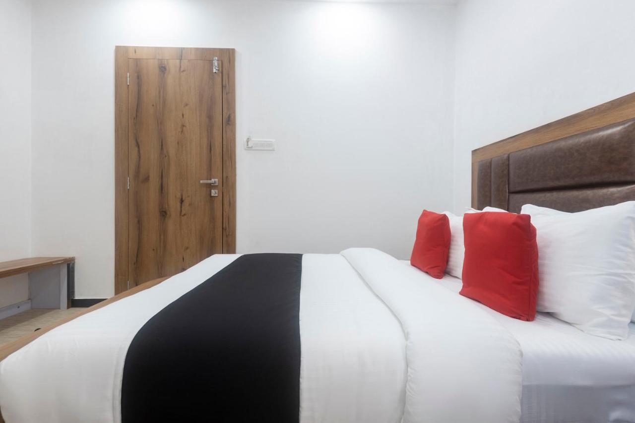 Capital O 68823 Baba'S Residency Hotel Mumbai Exterior photo